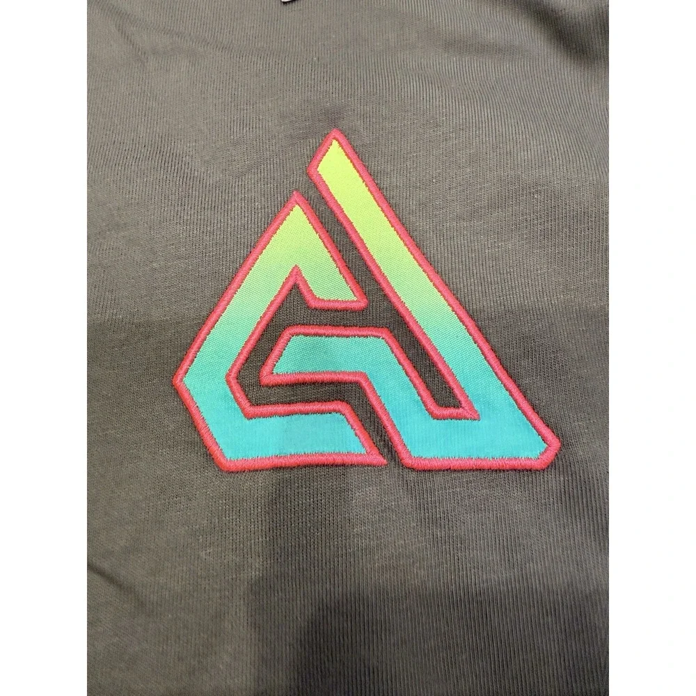 Nike Giannis Antetokounmpo Freak T-Shirt Mens Large Grey Embroidered Graphic Tee